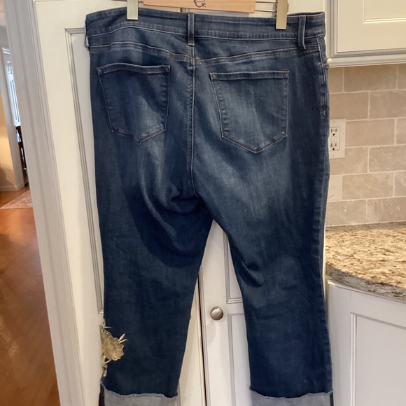 NYDJ Marilyn Ankle Jeans 16W Cuffed Gold Embroidered - Picture 3 of 6